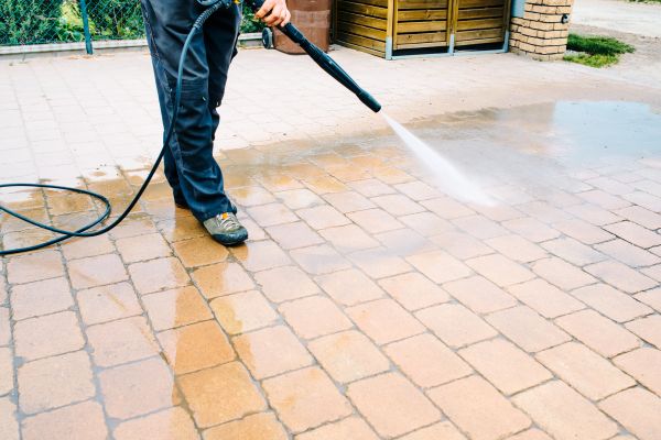 Pavement Staining in Woodinville